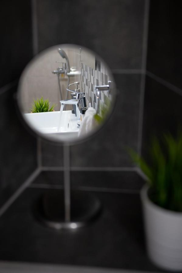 Grey House Villa Exambela Bagian luar foto