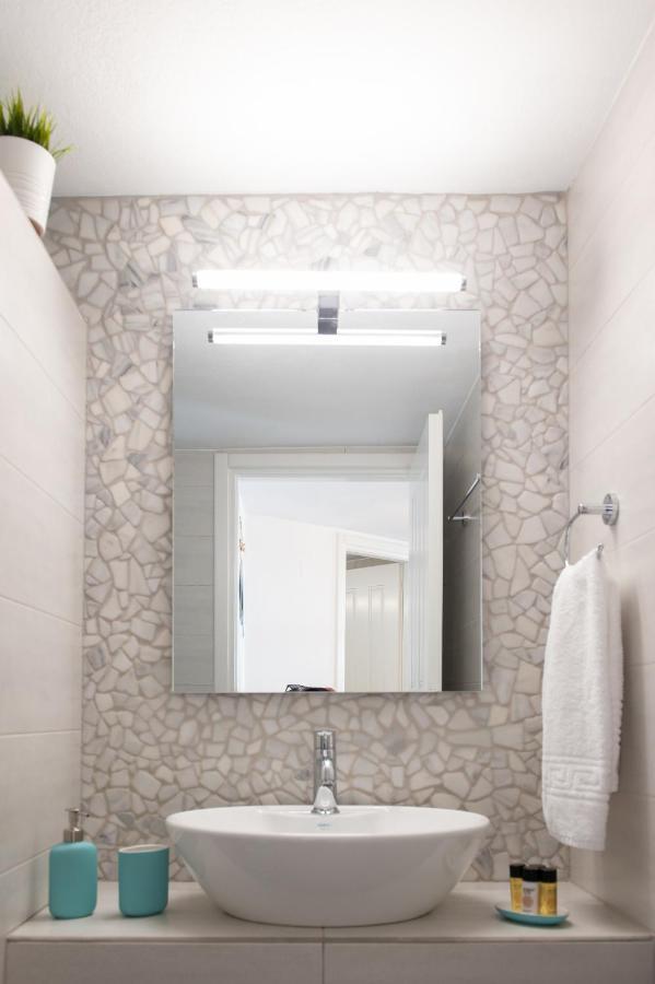 Grey House Villa Exambela Bagian luar foto