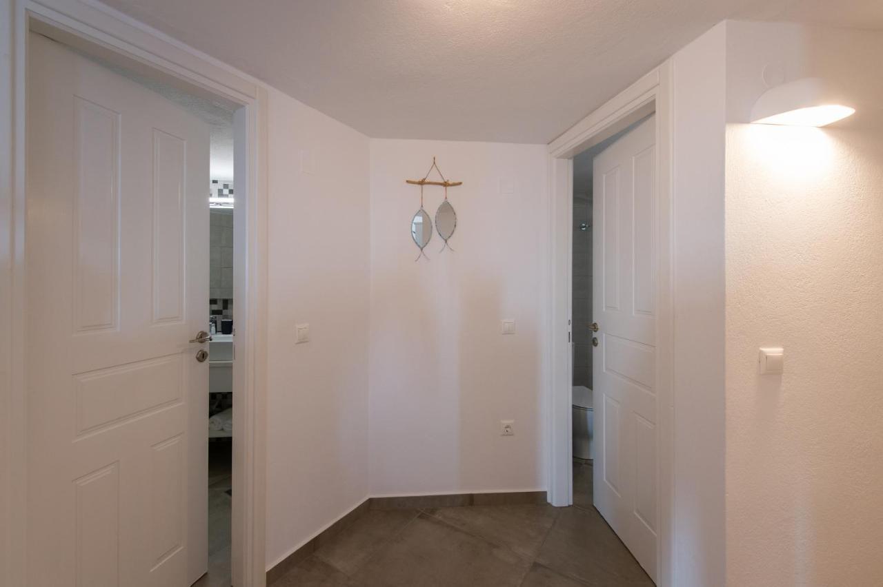 Grey House Villa Exambela Bagian luar foto