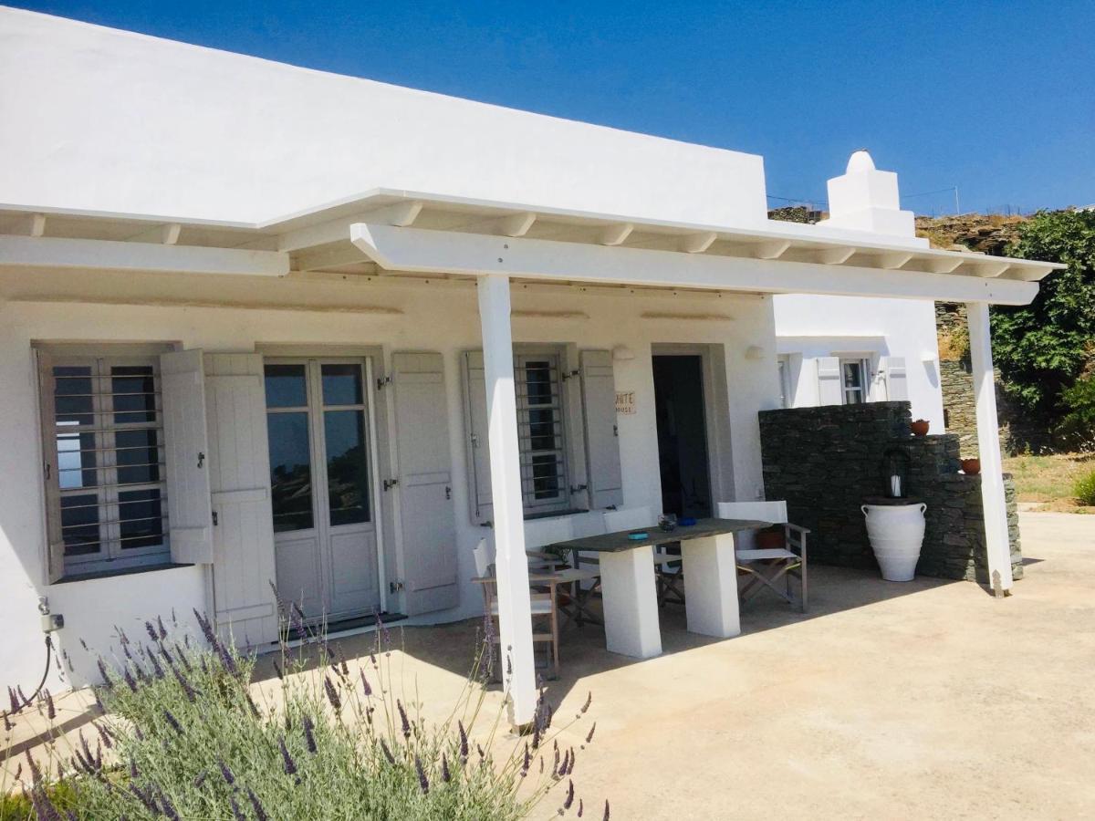 Grey House Villa Exambela Bagian luar foto